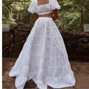 DISSH AISLE WHITE LINEN TIER LONG SKIRT AND TOP
